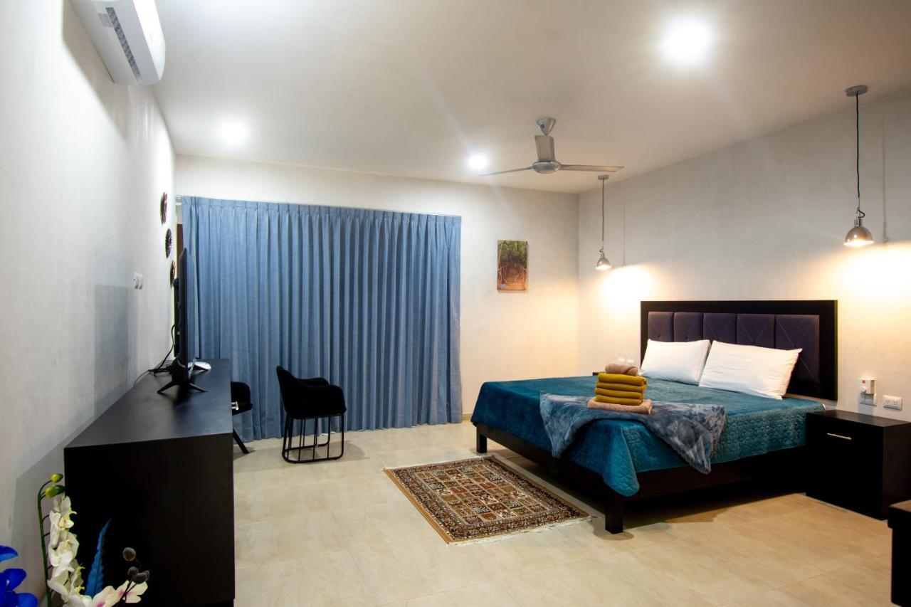 Hotel Casa Tortuga Tulum - Cenotes Park Inclusive מראה חיצוני תמונה A bedroom in a hotel