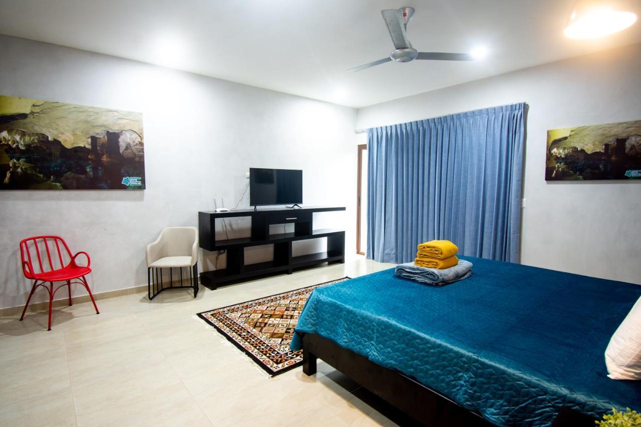 Hotel Casa Tortuga Tulum - Cenotes Park Inclusive מראה חיצוני תמונה A bedroom in a house in India