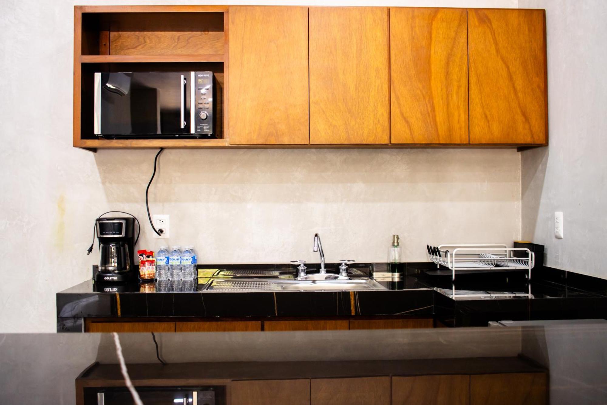 Hotel Casa Tortuga Tulum - Cenotes Park Inclusive מראה חיצוני תמונה A typical kitchenette