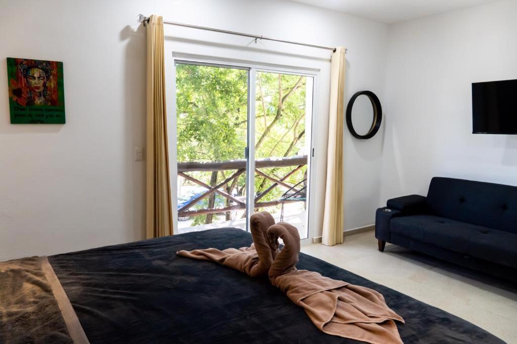 Hotel Casa Tortuga Tulum - Cenotes Park Inclusive מראה חיצוני תמונה A sliding door